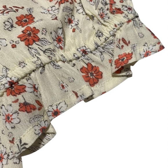 short sleeve blouse, puffed sleeves, floral ditzy print, lightweight very pretty - Picture 8 of 14